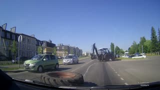 Tractor Tire Falls off and Crashing into Traffic