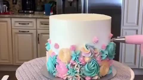 PERFECT CAKE DECORATION