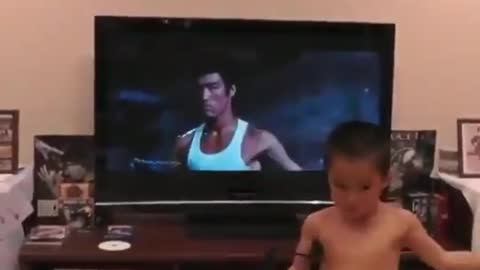 Young Bruce Lee with mindblowing moves