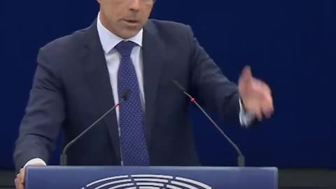 Europaabgeordnete wird zensiert, weil er die Wahrheit über die globalistische Agenda 2030 enthüllt