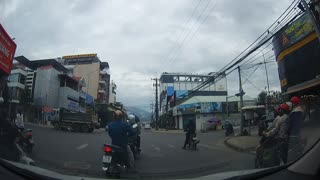 Truck Runs Red Light and Gives Rider a Fright