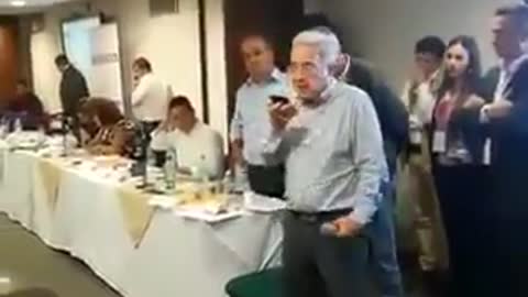 Polémica por video de Álvaro Uribe dándole órdenes a directora de la ANT