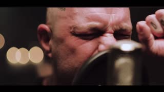 Five Finger Death Punch - Darkness Settles In (Official Music Video)