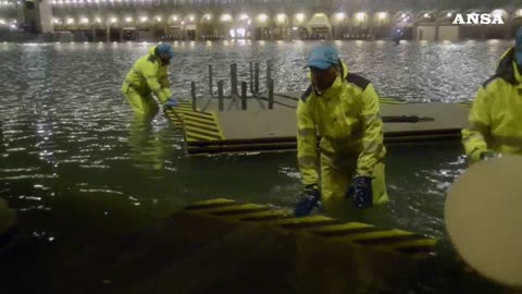 Venecia vive la peor "agua alta" desde 1966