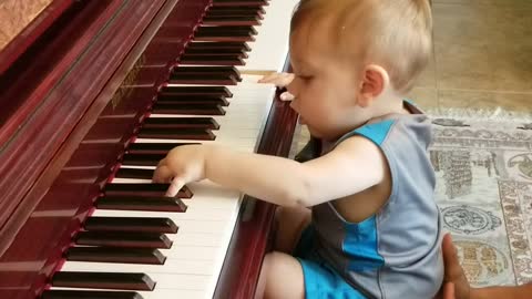 One Year Old Piano Player Shows Promising Talent