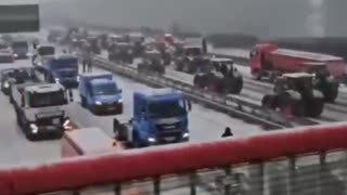 Farmers from many EU countries join in German blockades