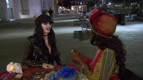 Paige has her tarot cards read in New Orleans- Total Divas, Sept. 19, 2018
