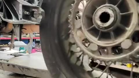 To replace a motorcycle with new parts, the final effect is good