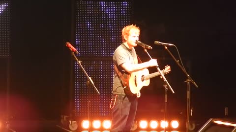 Ed Sheeran and surprise guest Taylor Swift "Everything Has Changed"