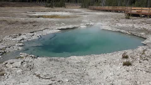 Yellowstone West Thumb zoom out from hot pool