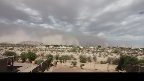 Large haboob forms over major highway in Arizona