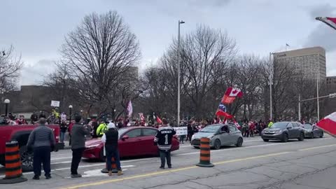 Warm welcome from locals as Québec convoy for freedom arrives in Ottawa