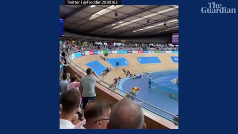 The moment Matt Walls crashes over barrier and into crowd at Commonwealth games