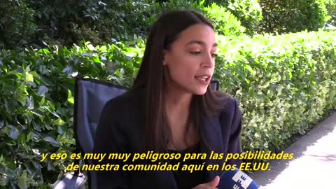 Representante Ocasio-Cortez insta al voto latino ante "peligro" de un Trump "sin limites"