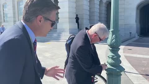 Mo Brooks Perfectly Shows How to Deal With CNN Reporters