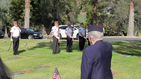 Decorated Korean War Veteran Salutes