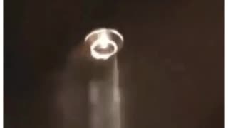 OVNI impressionante em vídeo. INCRÍVEL