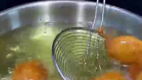 Eggs cooking