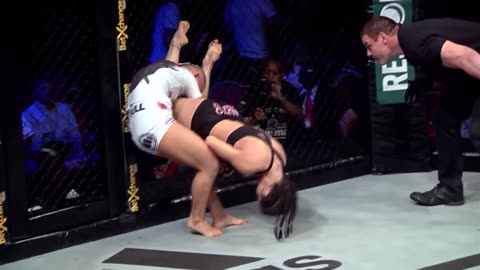 Probably The Craziest Womens MMA Fight In EFC History_