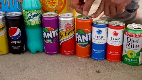 Giant Coca Cola & Big Monster,Chupa Chups, Mtn Dew, Fanta, Mirinda and Mentos soda mix Underground1