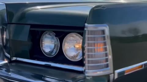 Lincolin continental 1975 old car #car #oldschool #classiccar #viral #viral #modified #video #shorts