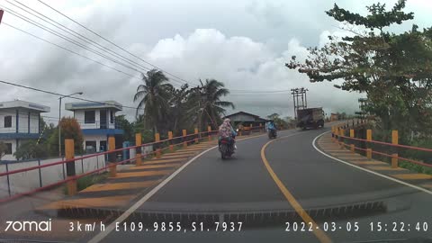 Heavy Load Nearly Tips Over Truck