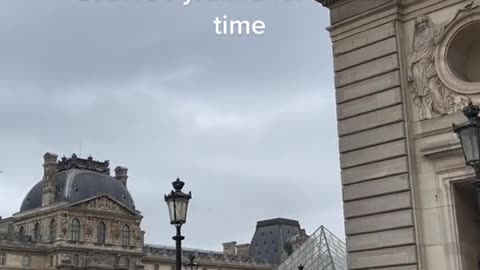 POV: You traveled to Paris and are seeing the iconic Louvre Pyramid for the first time