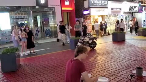 Building a crowd Busking