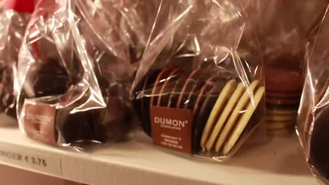5 BEST Chocolate shops in Bruges Belgium