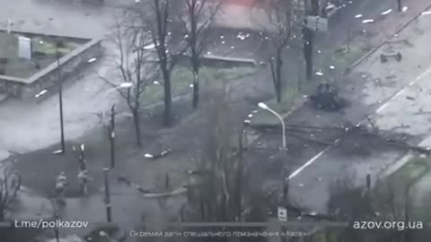 Ukrainian launch counter attack on Russian soldiers in Mariupol street fighting