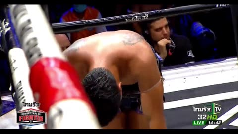 Nasty Body Punch Results In Technical Knockout In Muay Thai Fight