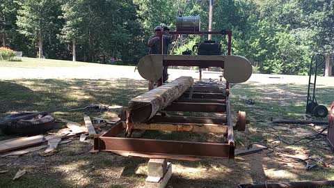 My DIY Sawmill Built Mainly From Scrap Metal