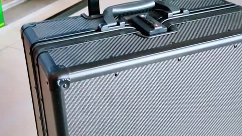 powerful Carbon fiber luggage tricks for#carbon#travel#