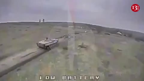 This is how kamikaze drones "hunt" moving Russian equipment