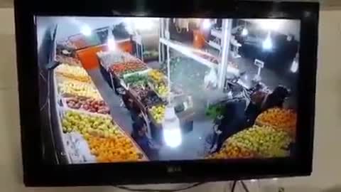 Armed robbery from fruits shop - Shiraz