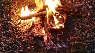 A short vid of one my camp fires.