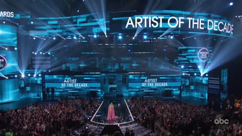 Taylor Swift is Named Artist of the Decade at the 2019 AMAs - The American Music Awards