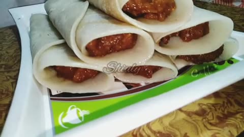 Patishapta Recipe in Marathi with Caramel Rava Halwa / Bengali Sweets