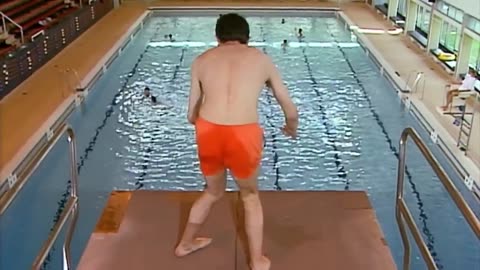 Mr. Bean Takes a Dive! 😄 | Hilarious Clips | Mr. Bean Official