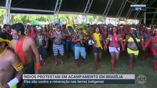 Índios montam acampamento para protestar em Brasília | SBT Brasil (04/04/22)