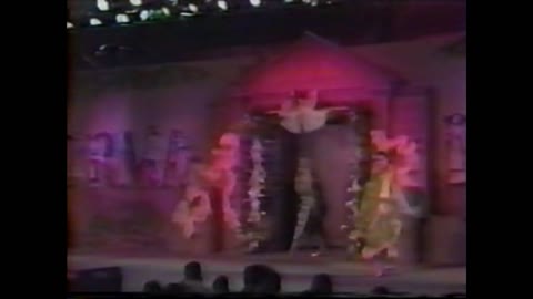 Miss Universe 1994 - Forma Filipina Fashion Show