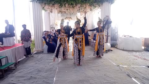 jaipong traditional dance