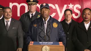 Mayor Eric Adams Makes a Thanksgiving Day Parade Safety-Related Announcement