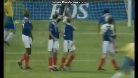 Roberto Carlos Amazing Free Kick