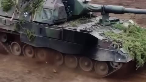 The Germans Really Know How to Build Artillery