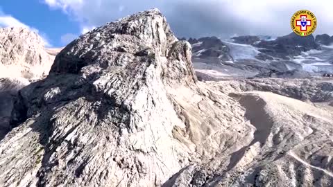 Search for Italian glacier collapse victims continues