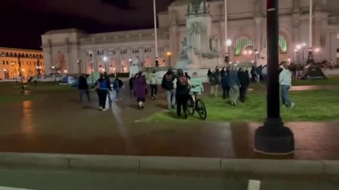 Antifa Takes Illegal Immigrants Dropped Off In Washington To Union Station