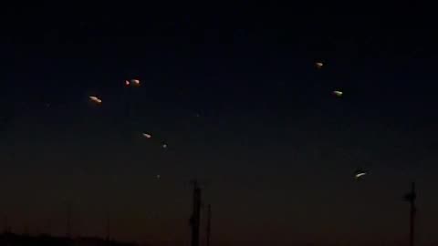 Fantastic Lights Spotted Falling Above Arizona