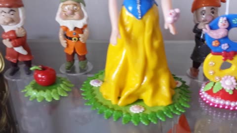 SNOW WHITE AND THE SEVEN DWARFS IN BISCUIT - DIY