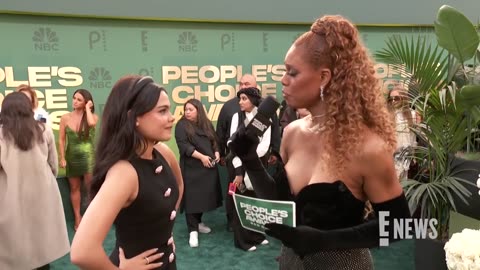 Ariana Greenblatt’s Mom Adorably Crashes Our Interview! | 2024 People’s Choice Awards